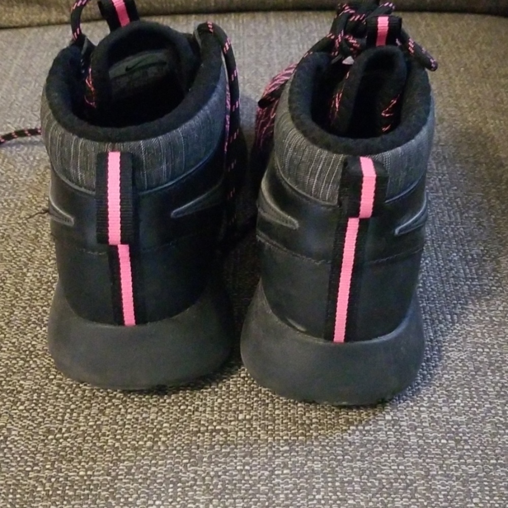 Shoes - Picture 3 of 3